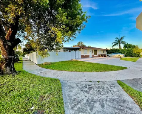 4581 NW 201st Terrace Miami Gardens FL 33055