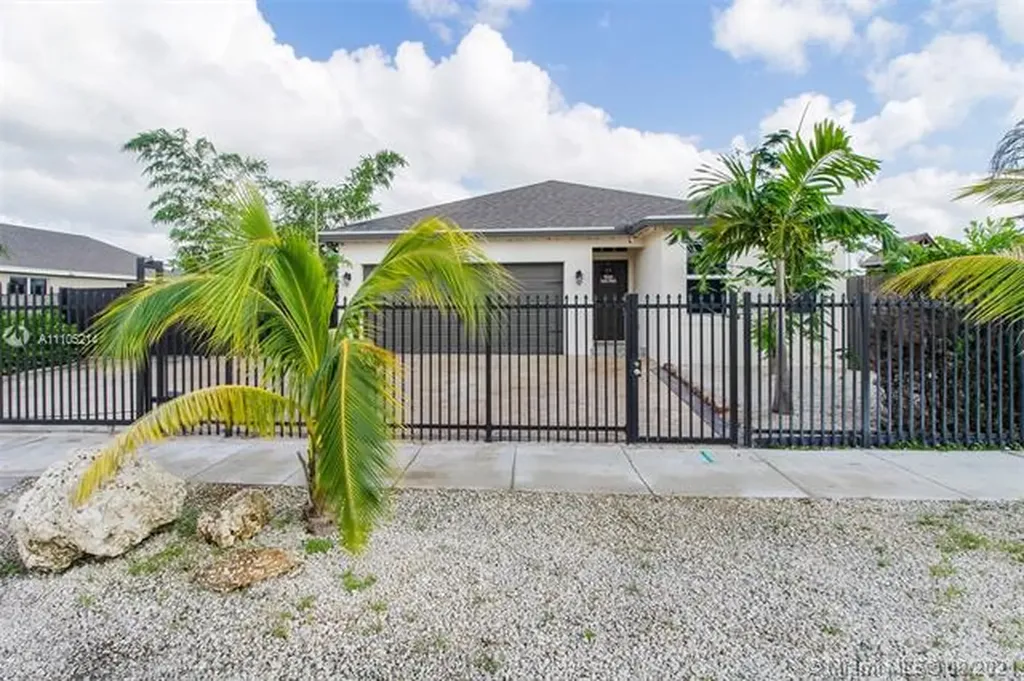 19025 SW 316th Terrace Homestead FL 33030