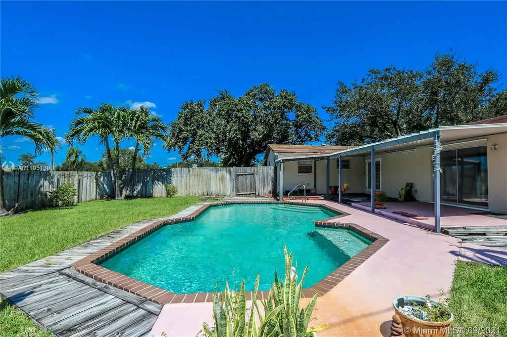 3338 Taft Street Hollywood FL 33021