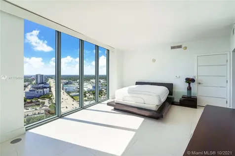 Miami FL 33137