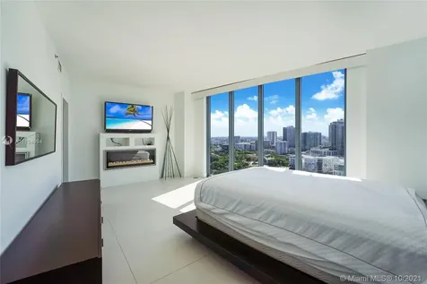 Miami FL 33137