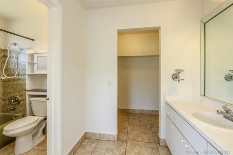 3156-3158 SW 27th Street Miami FL 33133