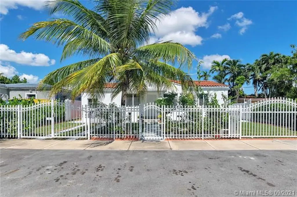 3221 NW 18th Street Miami FL 33125
