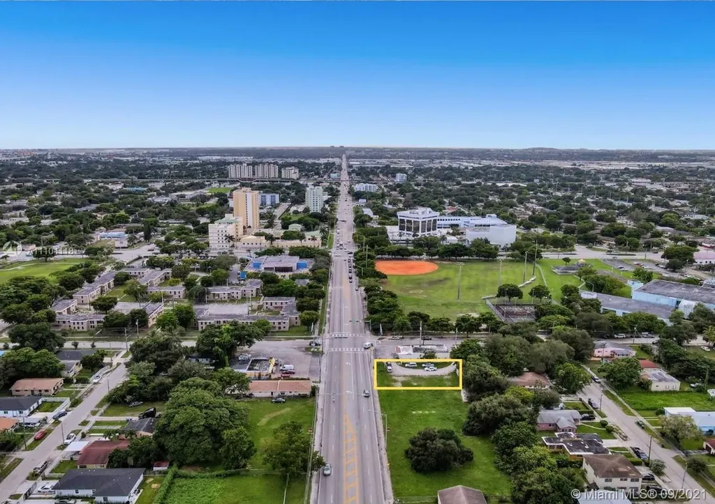 2075 NW 54th Street Miami FL 33142