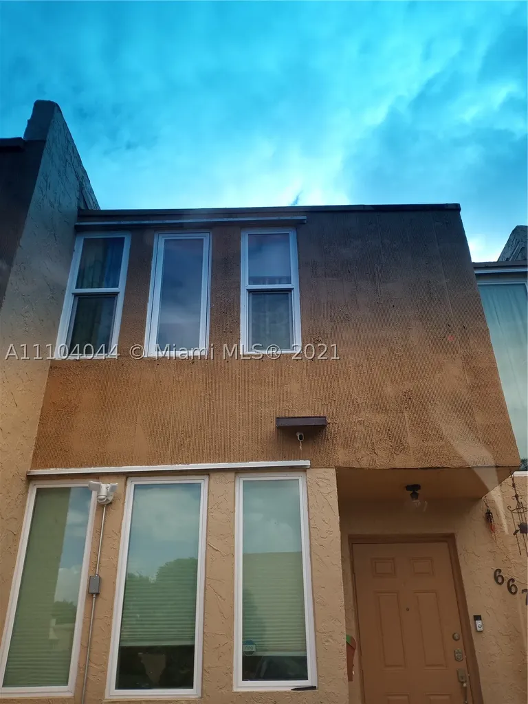 6673 SW 140th Avenue Miami FL 33183