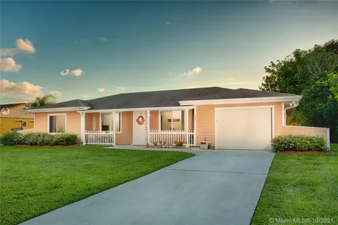 490 SW Bridgeport Drive Port St. Lucie FL 34953