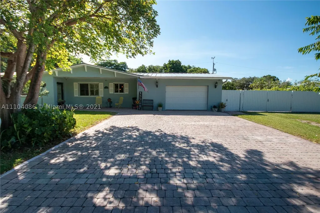 17300 SW 87th Court Palmetto Bay FL 33157