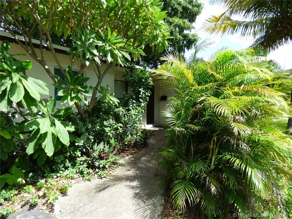 181 NW 17th Court Pompano Beach FL 33060