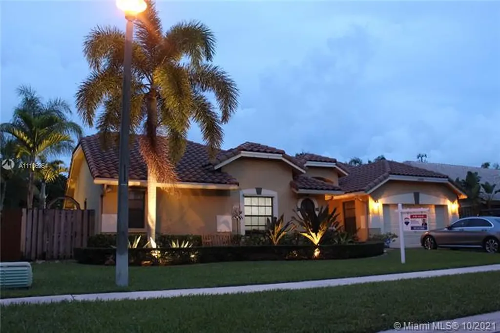 10900 NW 18th Court Plantation FL 33322