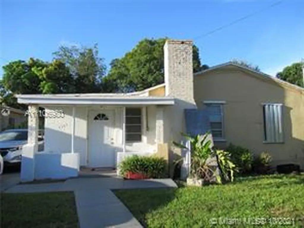 3387 NW 48th Terrace Miami FL 33142