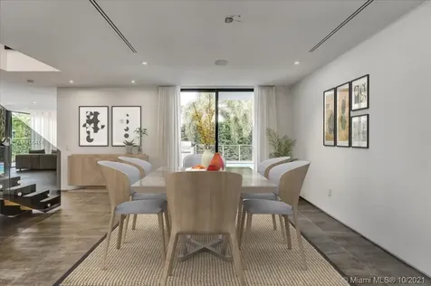 2125 N Bay Road Miami Beach FL 33140