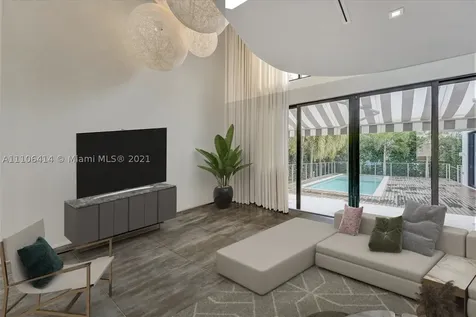 2125 N Bay Road Miami Beach FL 33140