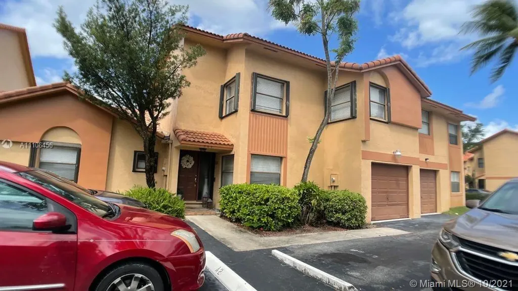 942 SW 112th Terrace Pembroke Pines FL 33025