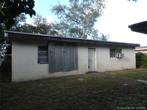 6630 Mcclellan Street Hollywood FL 33024