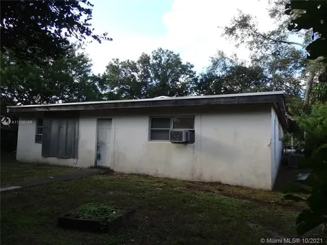 6630 Mcclellan Street Hollywood FL 33024