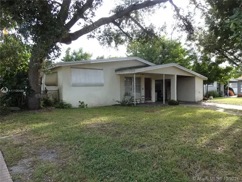 6630 Mcclellan Street Hollywood FL 33024