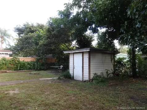 6630 Mcclellan Street Hollywood FL 33024