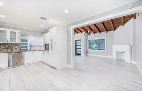 160 South Drive Miami Springs FL 33166
