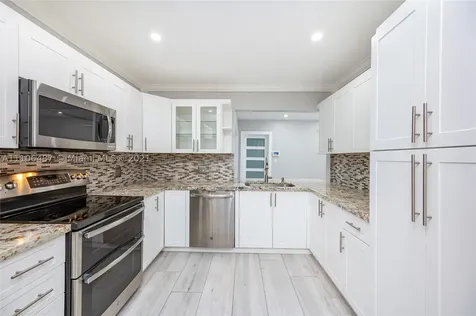 160 South Drive Miami Springs FL 33166