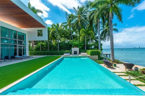 6396 N Bay Road Miami Beach FL 33141