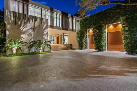 6396 N Bay Road Miami Beach FL 33141