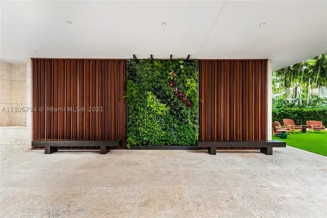 6396 N Bay Road Miami Beach FL 33141