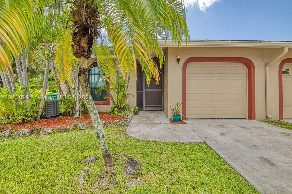 7676 NW 96th Terrace Tamarac FL 33321