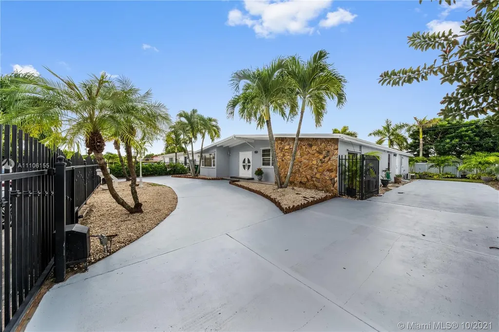 10770 SW 43rd Terrace Miami FL 33165