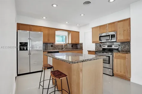 1102 N 13th Avenue Hollywood FL 33019
