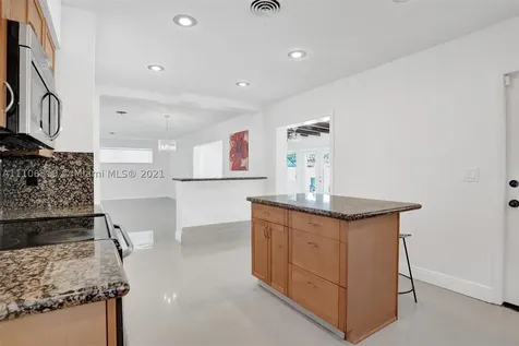 1102 N 13th Avenue Hollywood FL 33019