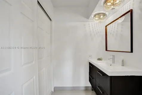 1102 N 13th Avenue Hollywood FL 33019