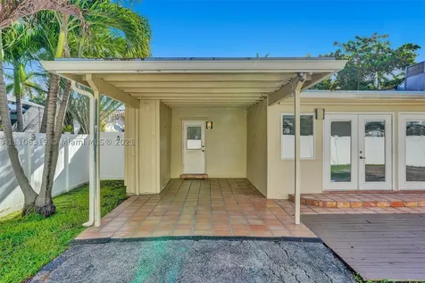 1102 N 13th Avenue Hollywood FL 33019
