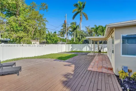 1102 N 13th Avenue Hollywood FL 33019