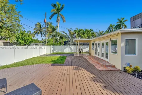 1102 N 13th Avenue Hollywood FL 33019