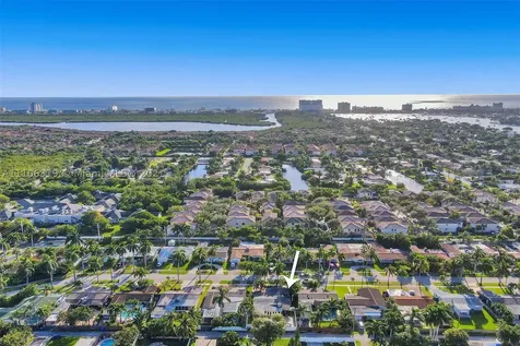 1102 N 13th Avenue Hollywood FL 33019