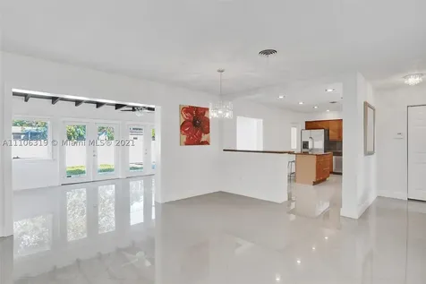 1102 N 13th Avenue Hollywood FL 33019