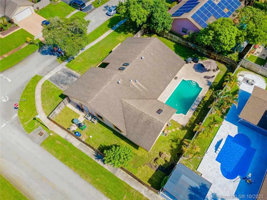 7098 NW 49th Place Lauderhill FL 33319