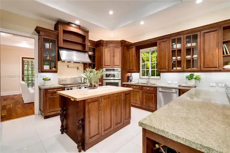 200 Ridgewood Road Coral Gables FL 33133