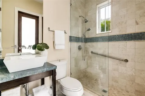 200 Ridgewood Road Coral Gables FL 33133