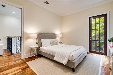 200 Ridgewood Road Coral Gables FL 33133