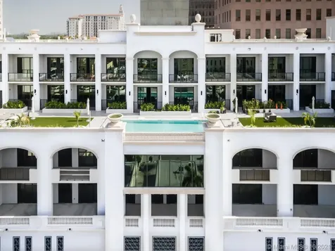 275 Giralda Avenue Coral Gables FL 33134