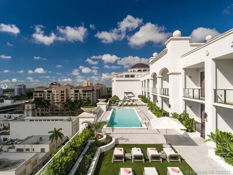 275 Giralda Avenue Coral Gables FL 33134