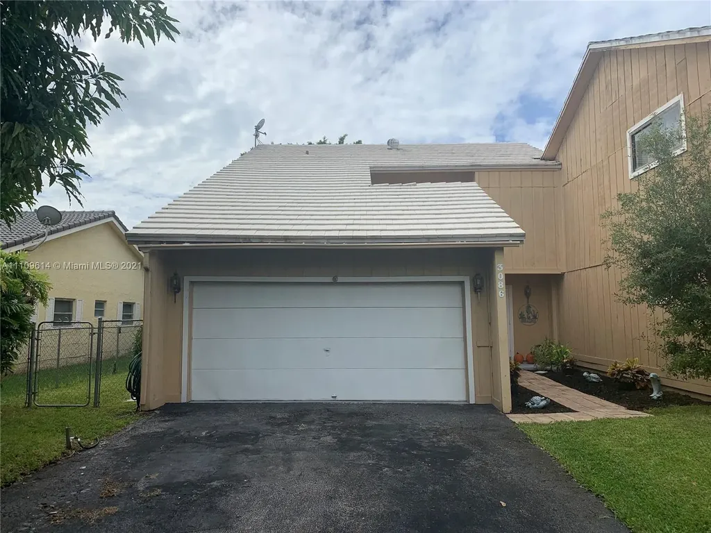 3086 NW 103rd Lane Coral Springs FL 33065