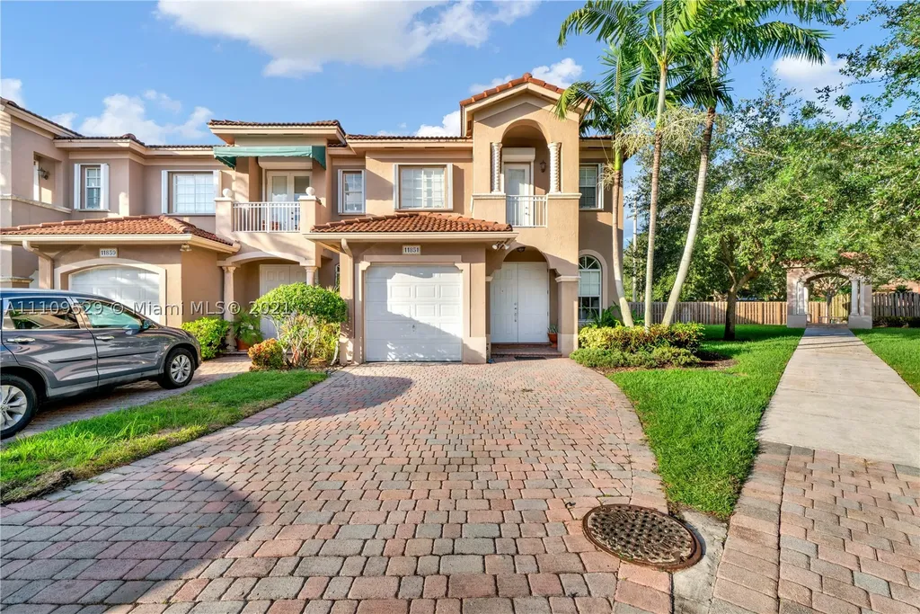 11851 SW 80th Terrace Miami FL 33183