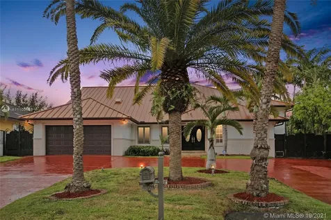 9724 NW 27th Terrace Doral FL 33172