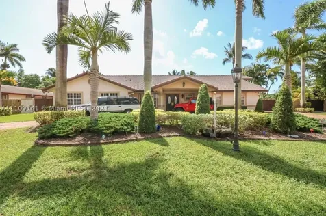 11865 SW 112th Ave Circle Miami FL 33176