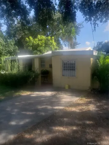 2514 NW 93rd Terrace Miami FL 33147