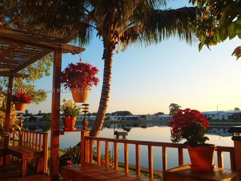 5802 NW 84th Avenue Tamarac FL 33321