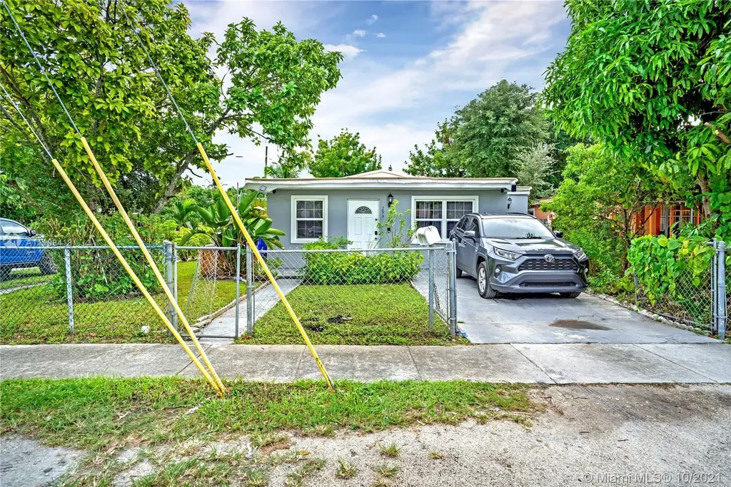 298 NE 174th Street North Miami Beach FL 33162