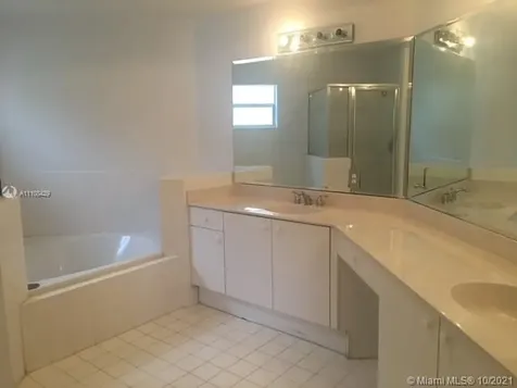 11461 NW 68th Terrace Doral FL 33178